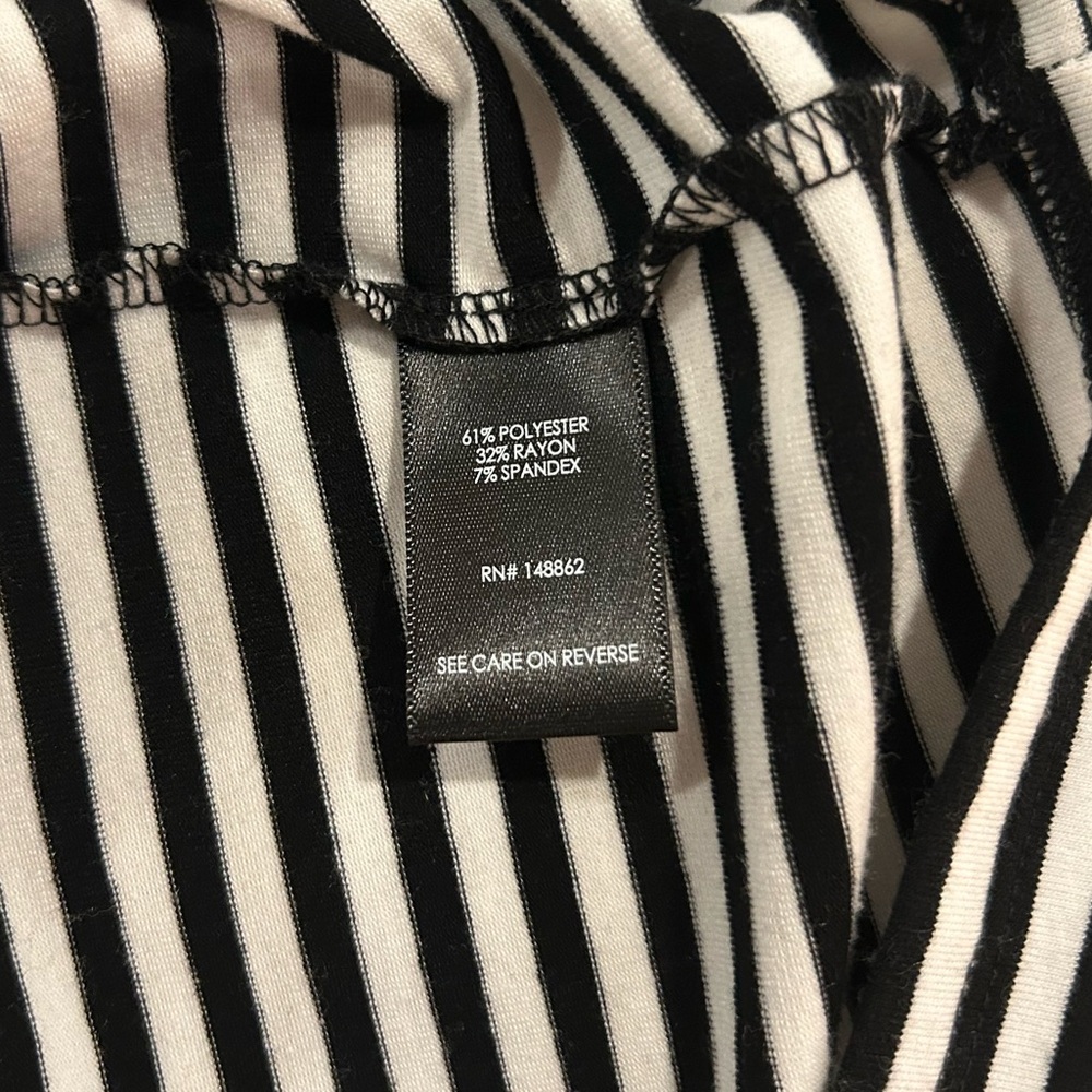 Torrid Striped Cold Shoulder Bodycon Dress Black and White Stripes Size 00/L - Picture 7 of 9